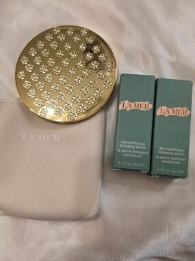 La Mer Gold Compact Mirror with Hydrating Serum Duo